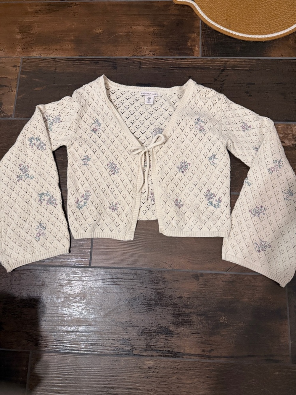 Sincerely Jules Cream Openwork Floral Tie-Front Cardigan size medium